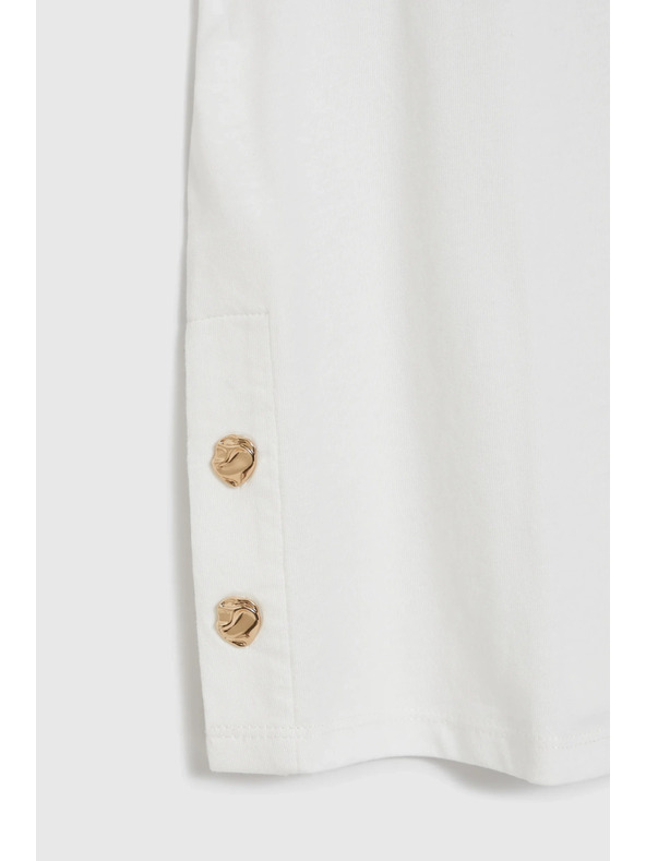 Moodo Бяла блуза с декоративни копчета Moodo