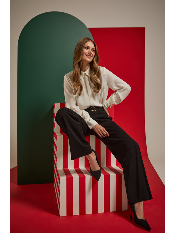 Moodo Бяла риза с мъниста на ръкава Moodo