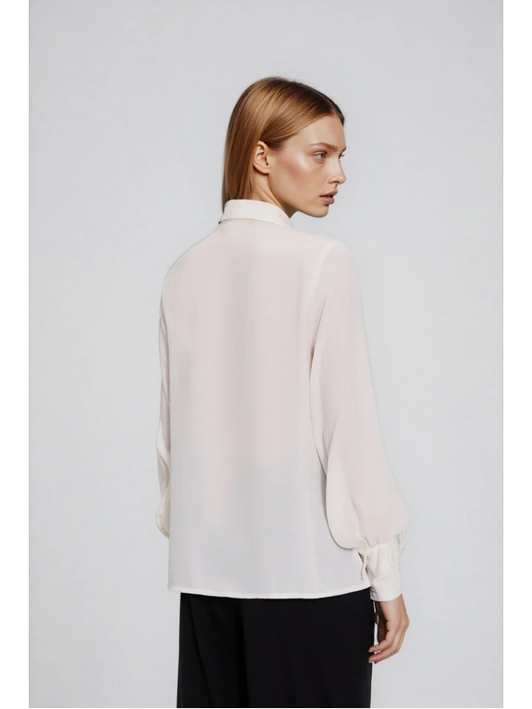 Moodo Бяла риза с мъниста на ръкава Moodo