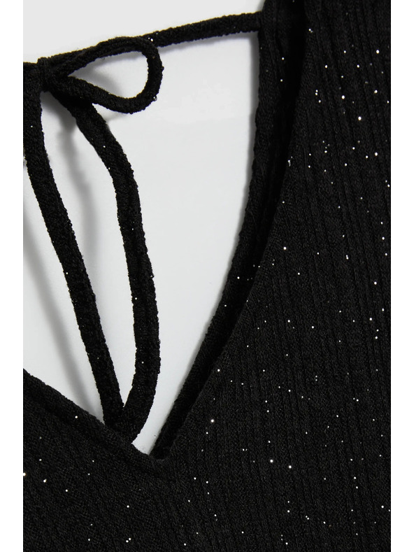 Moodo Лъскав топ с връзване на гърба черен Moodo