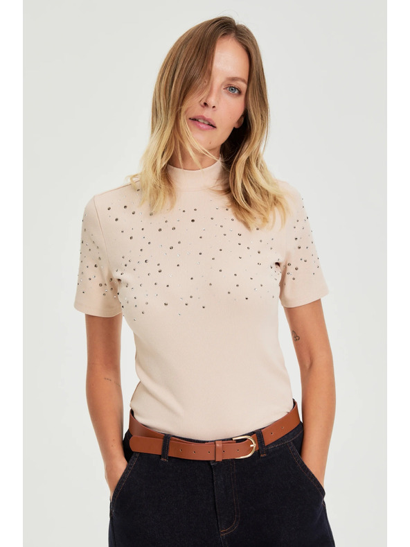 Moodo Бежова блуза с джобове Moodo