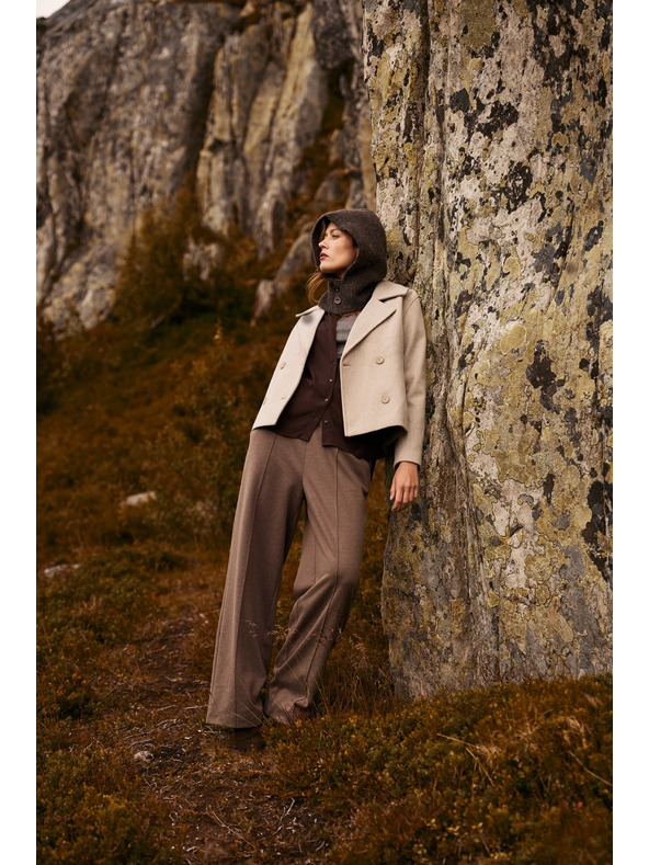 Moodo Късо бежово палто Moodo