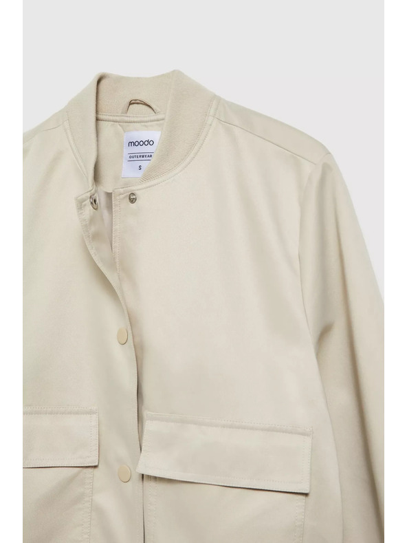 Moodo Бежово бомбър яке с джобове Moodo