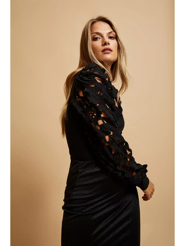 Moodo Черна тениска с дантелени ръкави Moodo