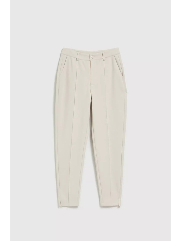 Moodo Елегантни бежови панталони с стеснени крачоли и джобове Moodo