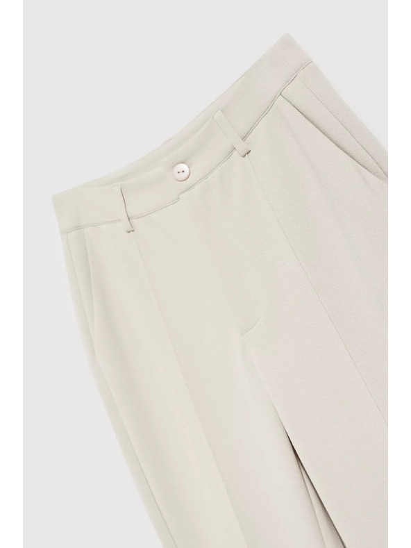 Moodo Елегантни бежови панталони с стеснени крачоли и джобове Moodo