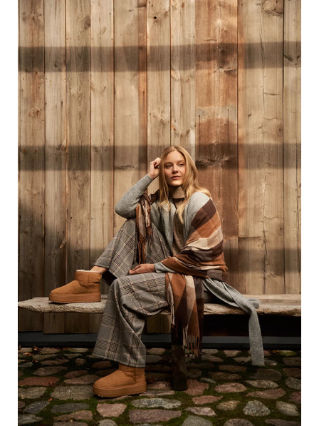 Moodo Елегантен квадратен кафяв шал Moodo