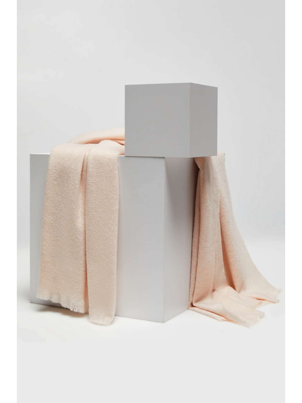 Moodo Гладък пудрово розов шал Moodo