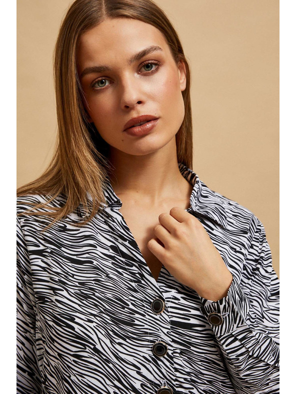 Moodo Риза с V-образен деколте в черно и бяло Moodo