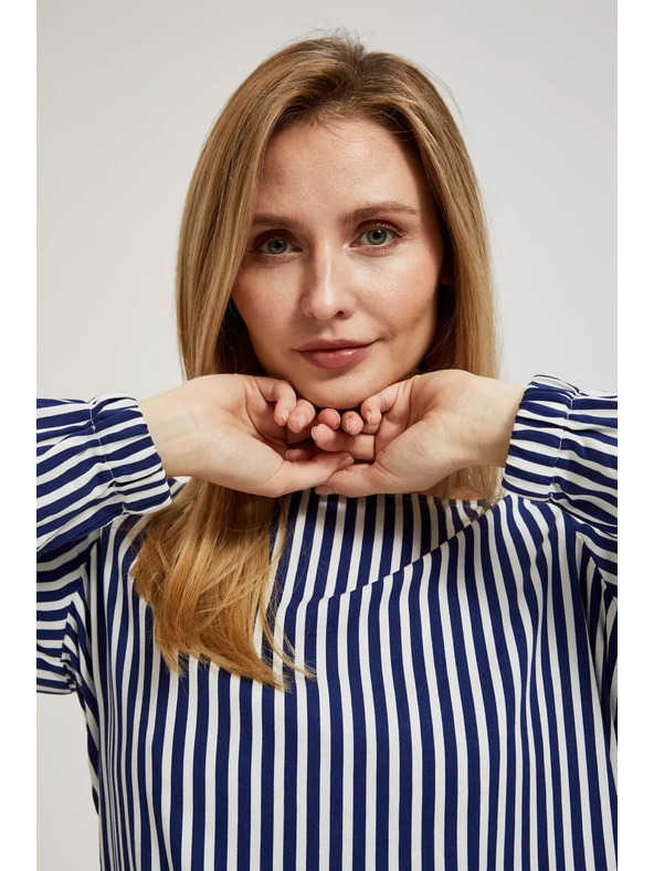 Moodo Бяло-тъмносиня риза с кръгло деколте и тънки презрамки Moodo