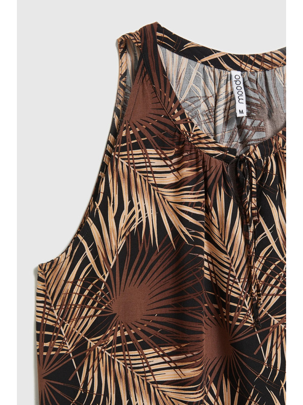 Moodo Черна риза с тропически десен и връзано деколте Moodo