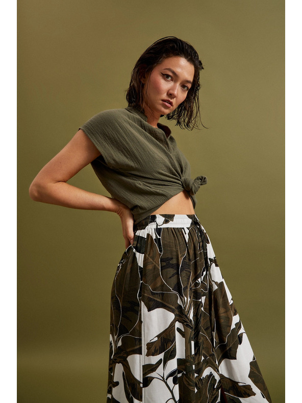 Moodo Памучна блуза с V-образно деколте маслинена Moodo