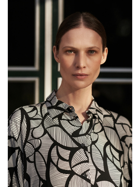 Moodo Вискозна риза черно-бяла Moodo