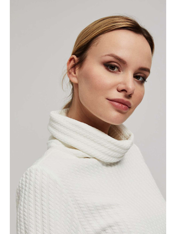 Moodo Суитшърт с широко поло яка в перлен цвят Moodo