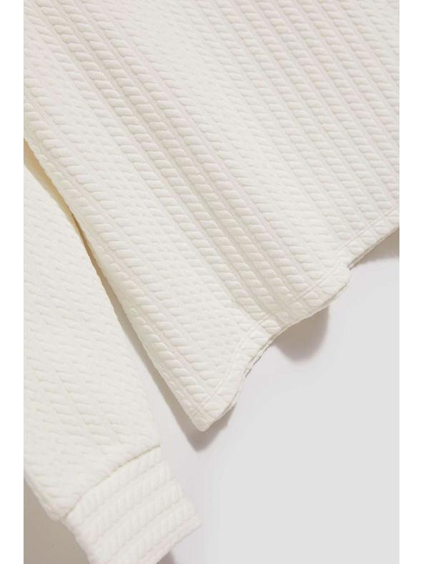 Moodo Суитшърт с широко поло яка в перлен цвят Moodo