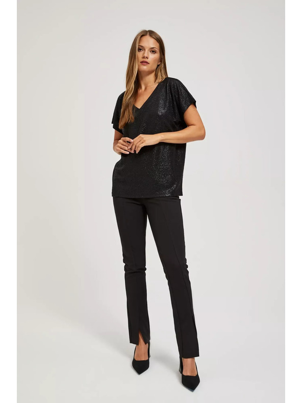 Moodo Елегантна черна блуза с V-образно деколте от лъскав материал Moodo