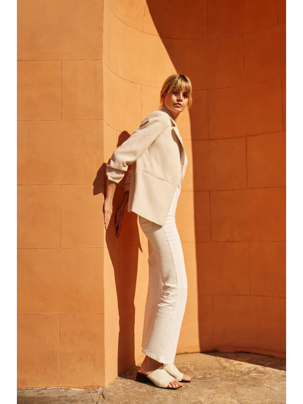 Moodo Бежово сако със сбъркан 3/4 ръкав Moodo