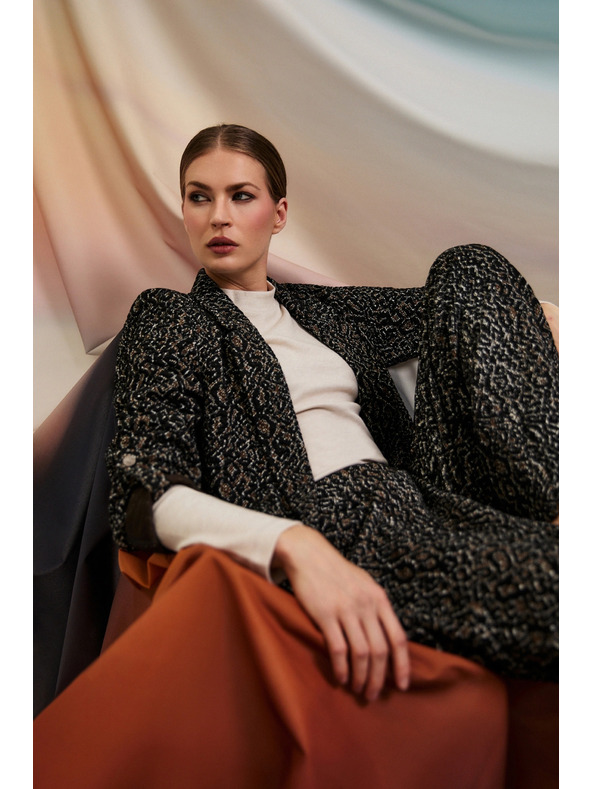 Moodo Черно сако с animal принт Moodo