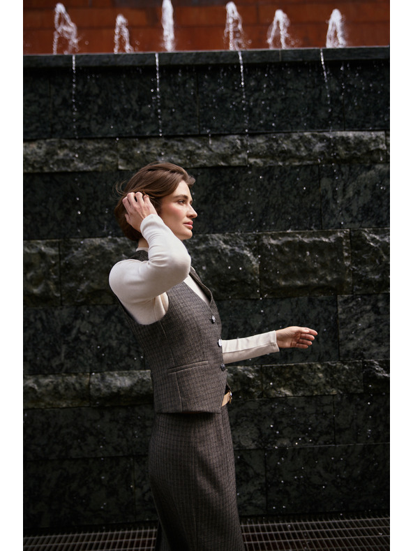 Moodo Елегантна тъмнобежова жилетка Moodo