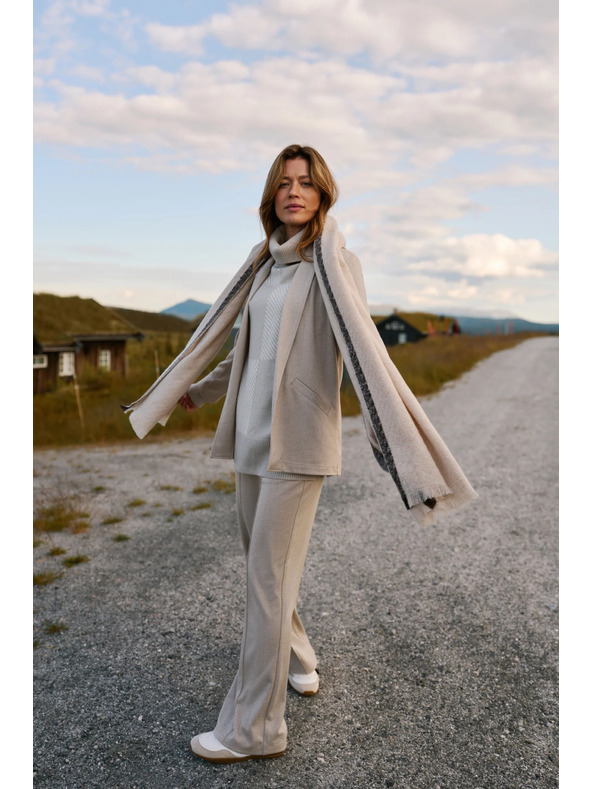 Moodo Бежово сако Moodo