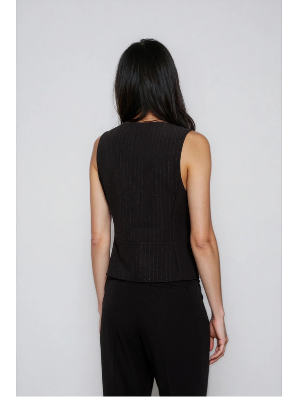 Moodo Черна жилетка с декоративни копчета Moodo