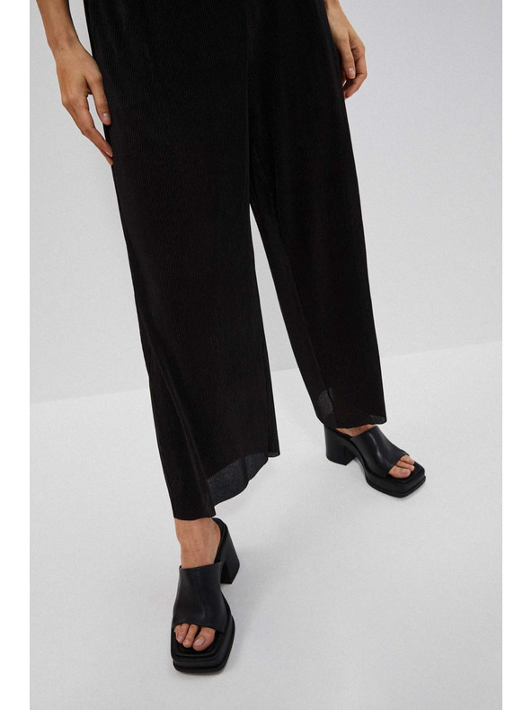 Moodo Черни панталони с широки крачоли от ребрест материал Moodo