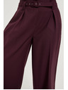 Moodo Бордо панталони със структура и колан Moodo