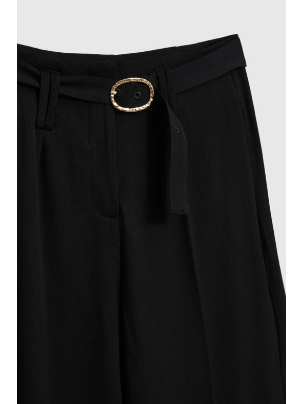Moodo Черни панталони със структура и колан Moodo