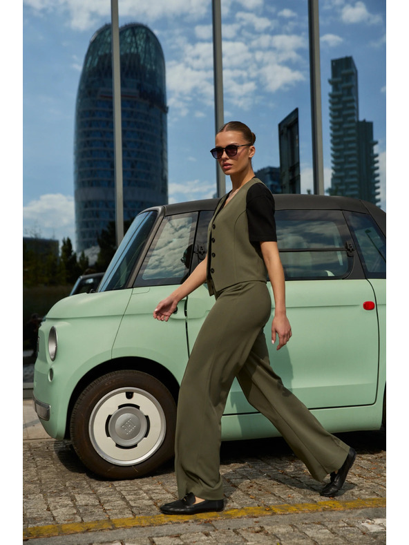 Moodo Гладки панталони в маслинено Moodo