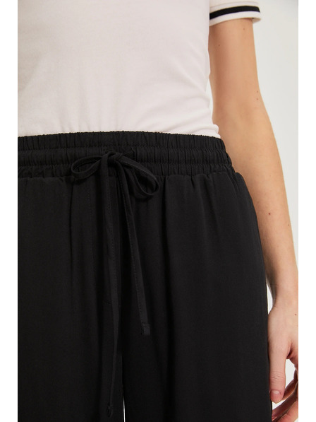 Moodo Черни вискозови панталони Moodo