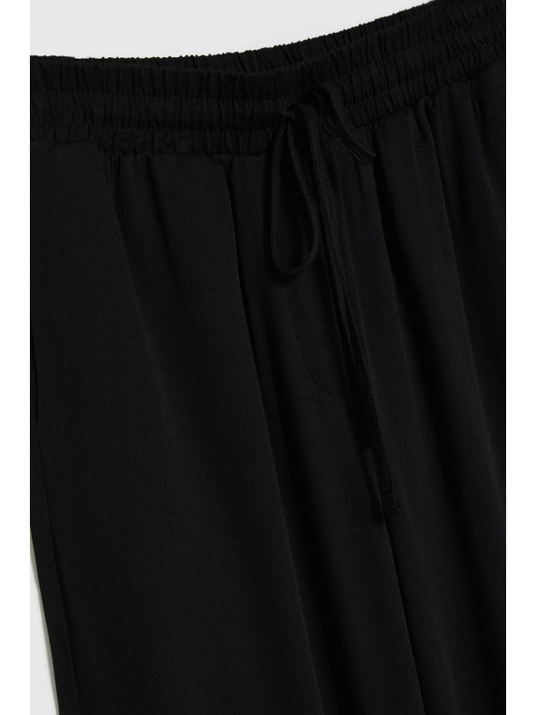 Moodo Черни вискозови панталони Moodo