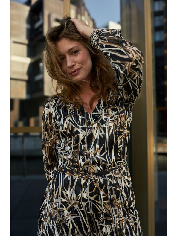 Moodo Черни рокли с растителен десен и колан Moodo