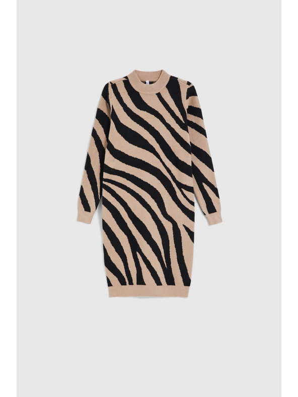 Moodo Прилепнали бежови рокли Moodo