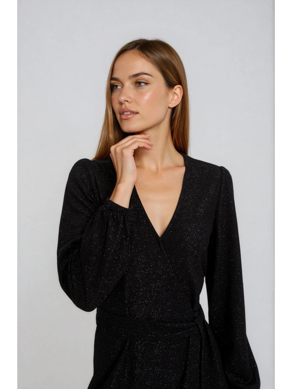 Moodo Черни рокли с деколте Moodo