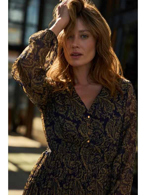 Moodo Щампосани рокли в тъмно синьо Moodo