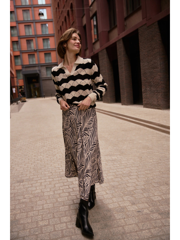 Moodo Пуловер с яка в бежово Moodo