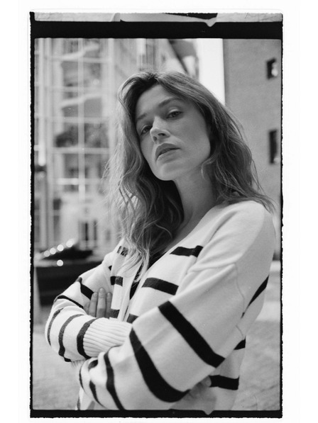 Moodo Раиран кардиган в цвят екрю Moodo