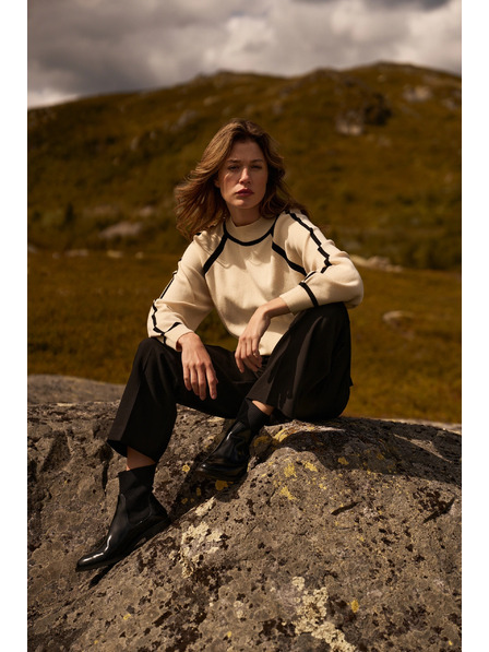 Moodo Бежов суитшърт с полувисока яка Moodo