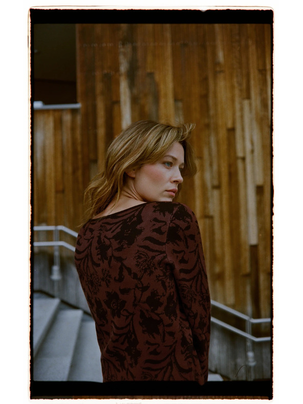 Moodo Кафяв суитшърт с растителен десен Moodo