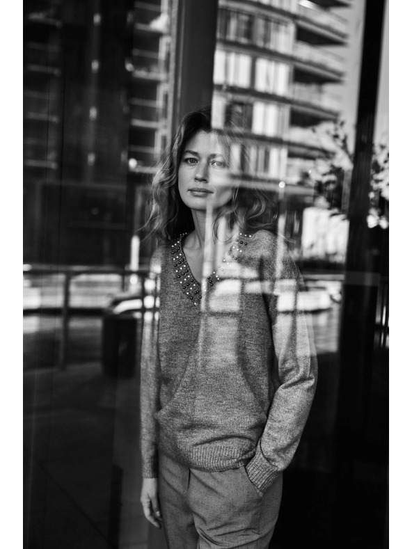 Moodo Кафяв суитшърт с декоративно деколте Moodo