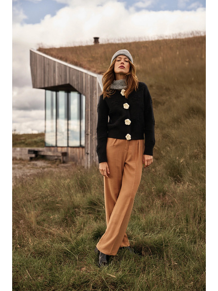 Moodo Черен кардиган с цветна апликация Moodo