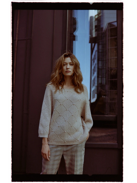 Moodo Бежов суитшърт, украсен с мъниста Moodo