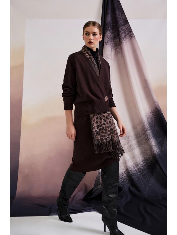 Moodo Кафяв кардиган с декоративно копче Moodo