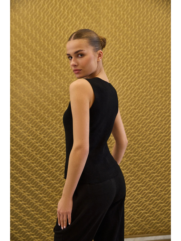 Moodo Плетена черна жилетка Moodo