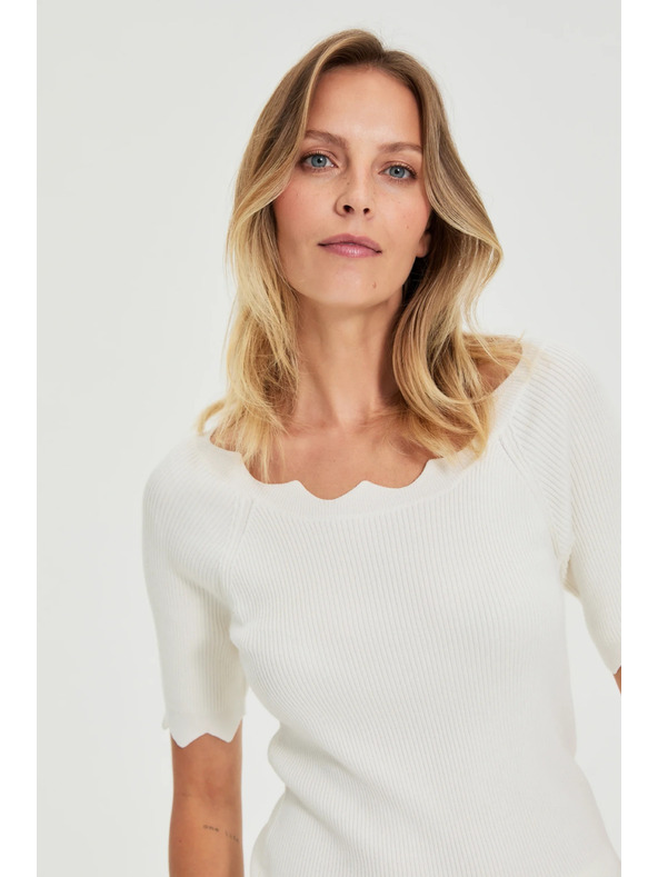 Moodo Прилепнал бял суитшърт Moodo