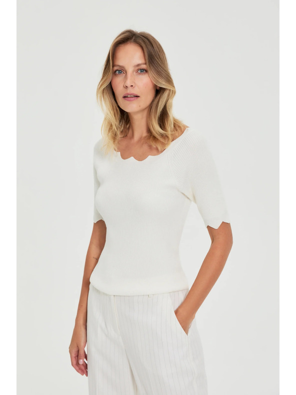 Moodo Прилепнал бял суитшърт Moodo