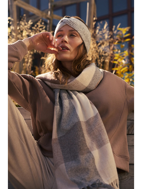 Moodo Шал на каре бежов Moodo