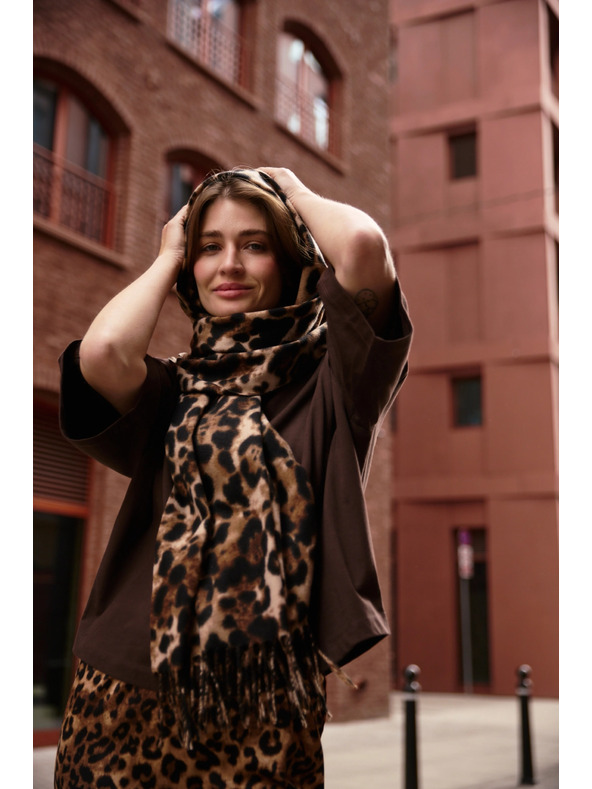 Moodo Шал в леопардов принт с ресни кафяв Moodo