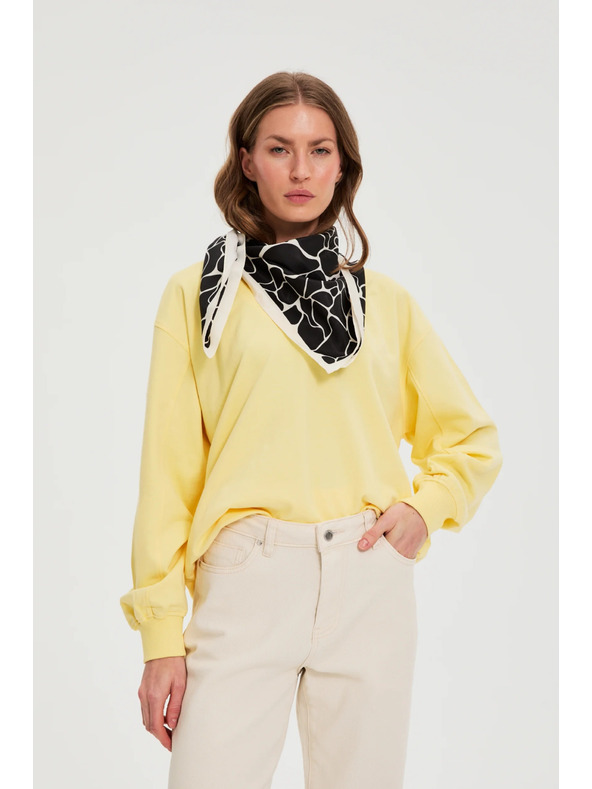 Moodo Щампован шал в черно Moodo