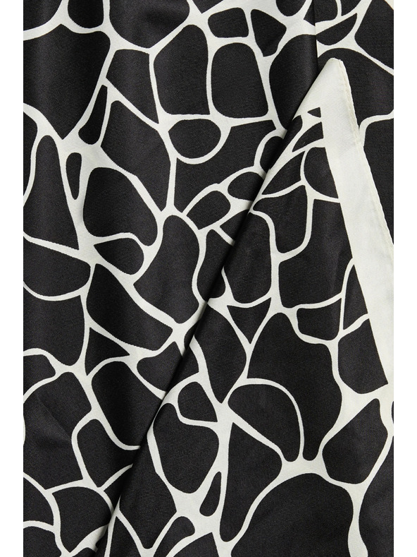 Moodo Щампован шал в черно Moodo